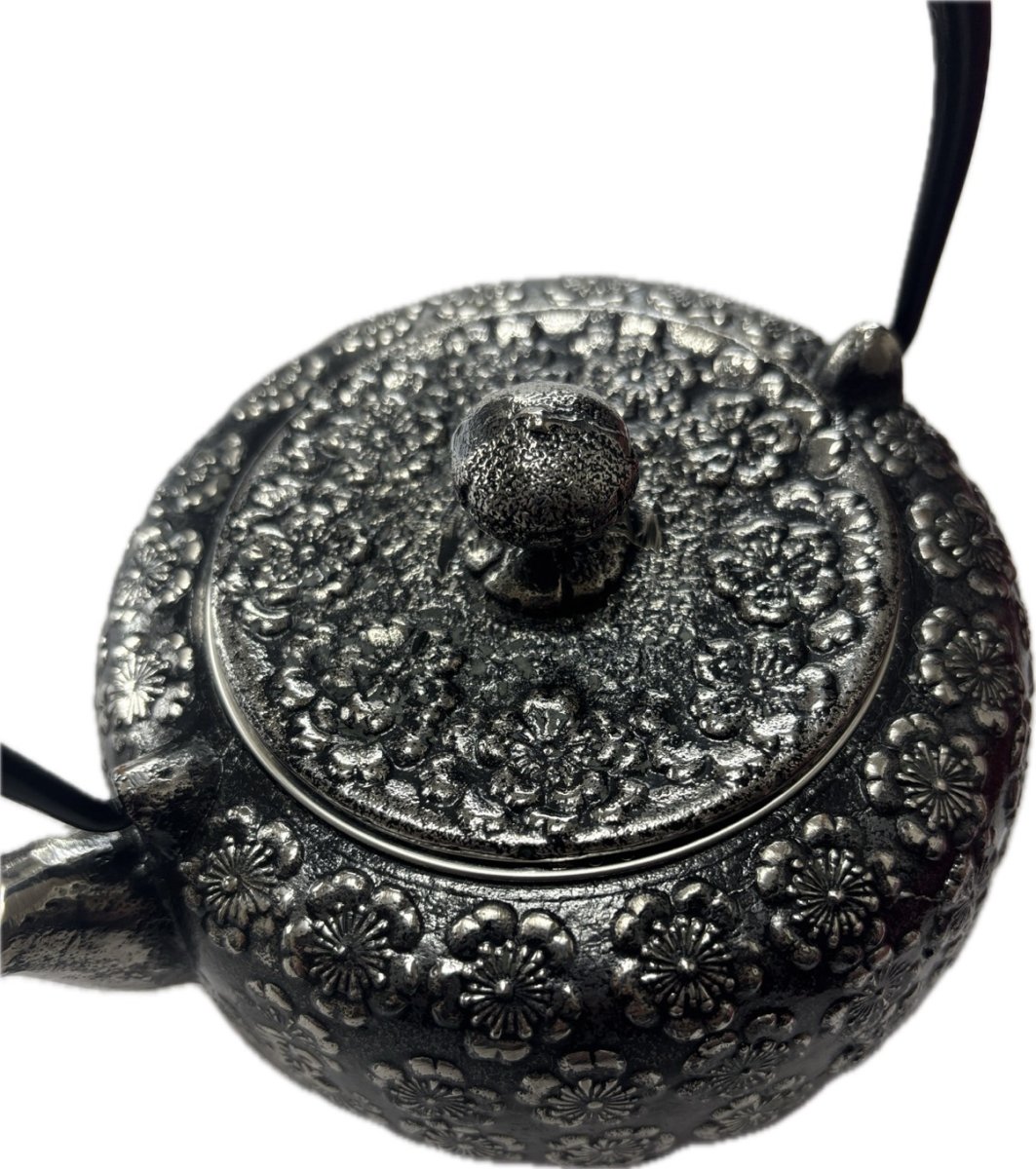 画像2: 工房和秋 金野 和秋作 砂鉄 急須 南部鉄瓶 南部鉄器 鉄瓶 (2)